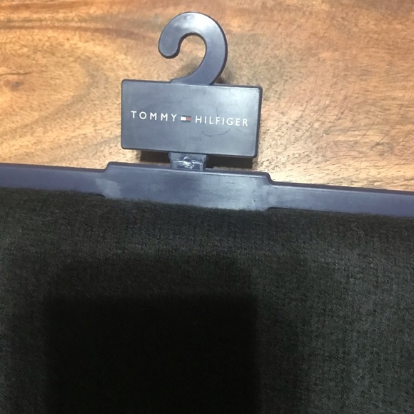 Tommy Hilfiger Men’s Scarf - Picture 5 of 7